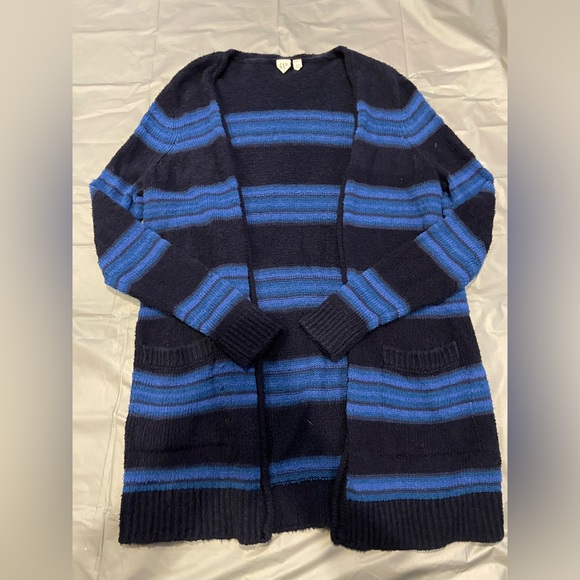 Striped Gap Cardigan - Picture 1 of 7